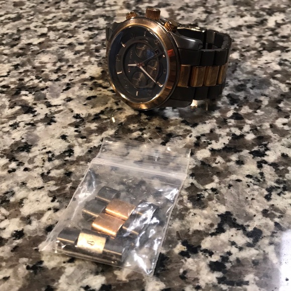 Men’s Michael Kors Watch - Picture 5 of 5